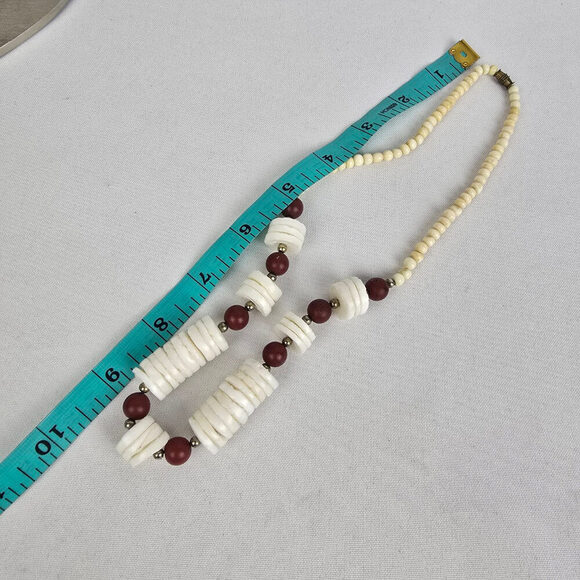 Vintage Hawaiian Natural Puka Shell and Carnelian Stone Necklace - Picture 6 of 6